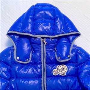 Gently worn Moncler goose down coat in BLUE